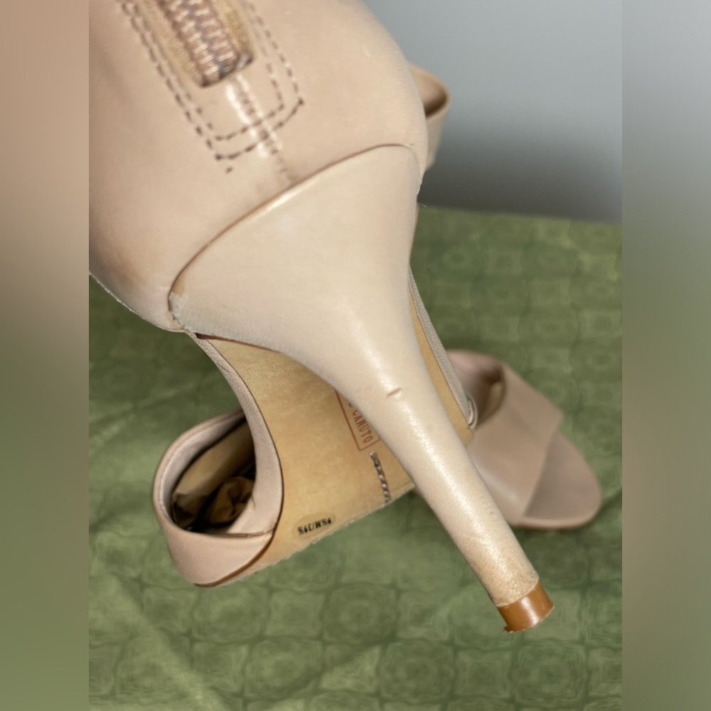 Pumps - Picture 5 of 12